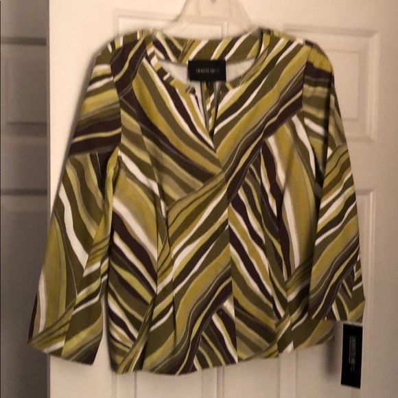 Beautiful Jacket - Picture 3 of 4